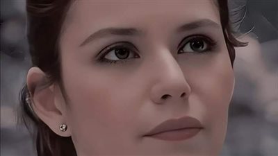 دخلت تحط الشوربه علي السفره