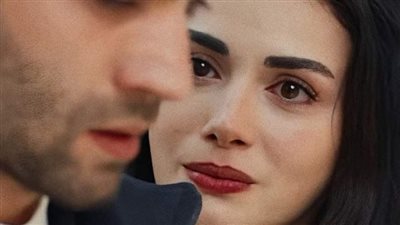دخل نوح من باب الشقه وهو لابس البدله 