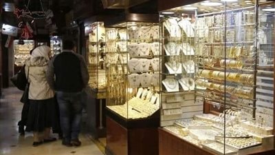 يقول تاجر مجوهرات ذات يوما جاءت امرأة تبيع 