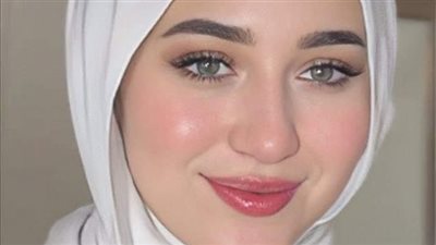 خلع الجاكيت ورماه 