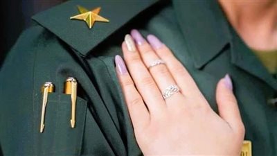 وقفت قدامه الدفعه