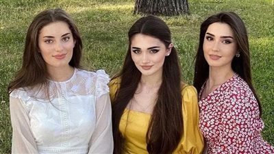 رجل تزوج ثلاث نساء 