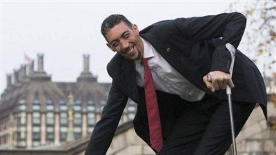 بعد تصنيفه كاطول رجل بالعالم
