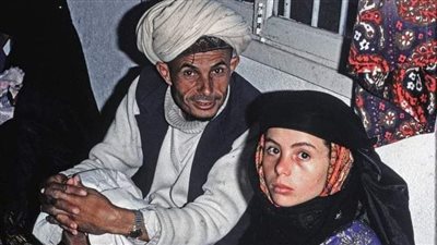 شيخ القبيلة وبناته الخمسه