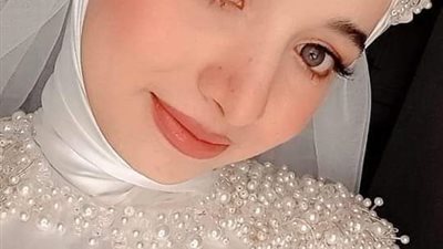 طلبت مني ان اكون عروسه 